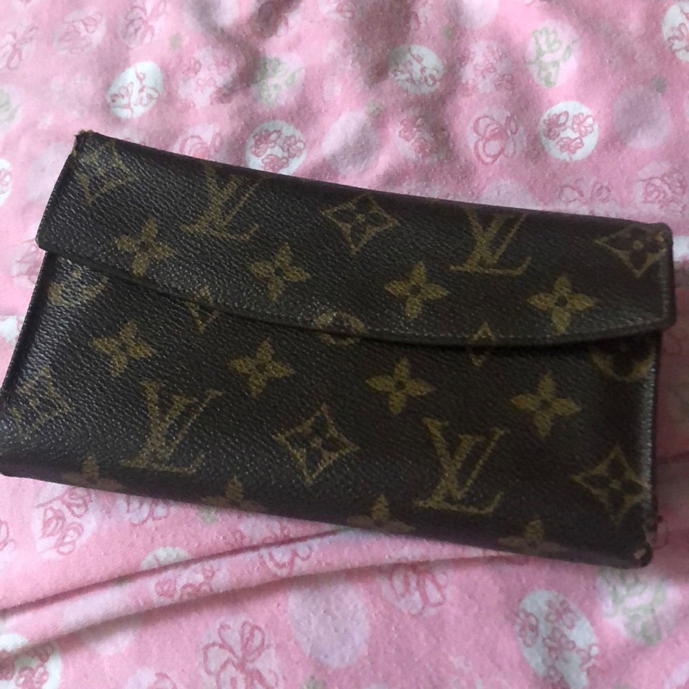 Louis Vuitton vintage wallet